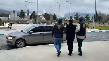 Umre vaadiyle topladığı paraları kumarda kaybetti