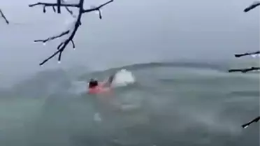 Diyarbakır'da Kar Yağışında Nehre Giren Vatandaş