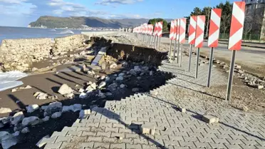 Cide'de Fırtına ve Dev Dalgalar Sahili Vurdu