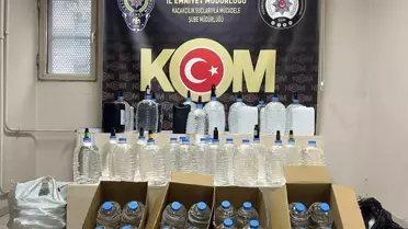 İzmir'de Alkol Operasyonu: 3,5 Ton Etil Alkol Ele Geçirildi