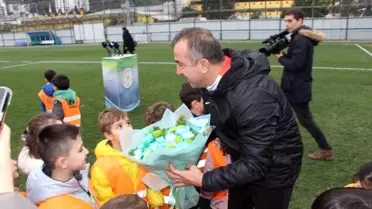 Minik Taraftarlar Rizespor'u Ziyaret Etti