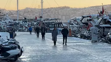 İstanbul'da Kar Yağışı Trafiği Rahatlatıyor