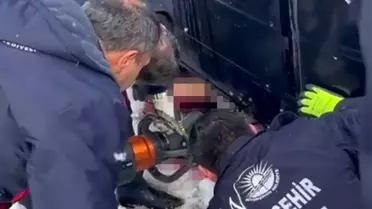 Van'da Minibüs Kazası: 1 Ölü, 3 Yaralı