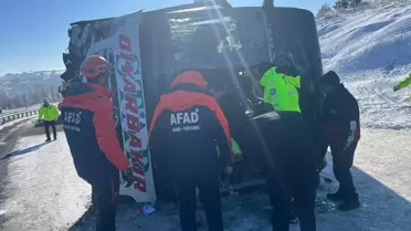 Kars'ta Otobüs Devrildi: 17 Yaralı