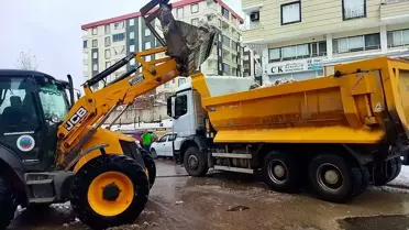 Siirt'te Karla Mücadele Devam Ediyor