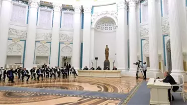 Rus Oligarklar İktidarı Kaybetti