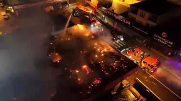 Ataşehir'de Çatı Yangını Paniğe Neden Oldu