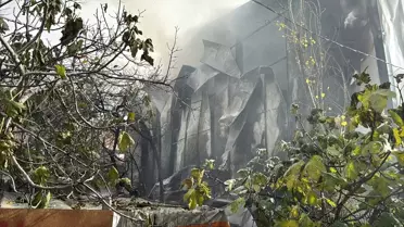 Esenyurt'ta Depo Yangını