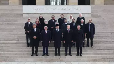 Malezya Başbakanı Enver İbrahim Anıtkabir'i Ziyaret Etti