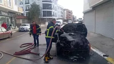 Pınarhisar'da park halindeki otomobil alevlere teslim oldu