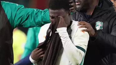 Fildişi Sahili Afrika Kupası'na veda etti, Oulai maç sonunda gözyaşlarına boğuldu