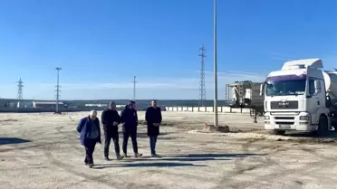 Kaymakam Özderin, yapımı devam eden Pınarhisar tır parkını inceledi