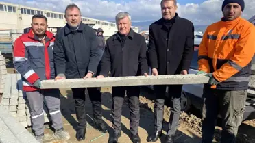 Alaşehir'de 350 üreticiye 3 bin 500 bağ direği hibesi