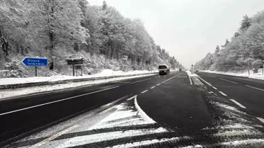 Bolu Dağı'nda Kar Yağışı Devam Ediyor