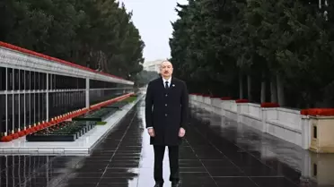 Azerbaycan Cumhurbaşkanı Aliyev, 20 Ocak şehitlerini andı