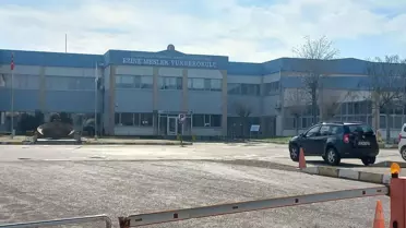 Üniversitede akıl almaz olay: Kendini öğrenci yapan idari personel tutuklandı