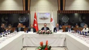 İletişim Başkanı Duran: Dünyada figüran olmayıp aktif rol almak zorundayız