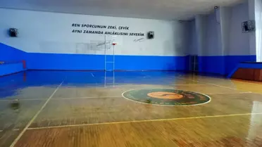 Mimar Sinan Lisesi Spor Salonu Yenilendi