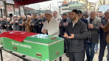 Ölü bulunan adliye çalışanı defnedildi