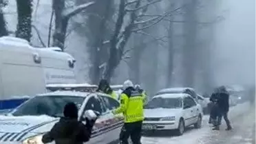 Akyazı'da Eğlenceli Kızak Şenliği