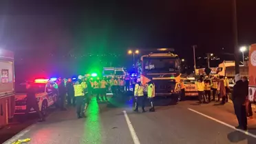 Anadolu Otoyolu'nda Kaza: Ulaşım Durdu