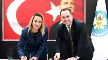 Manisa'da emeklilerin ilaç katkı paylarını belediye karşılayacak