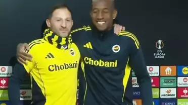 Tedesco'dan basın toplantısına damga vuran hareket