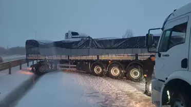 Afyonkarahisar'da Kar, Ulaşımı Aksattı