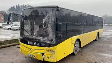 Beykoz'da İki İETT Otobüsü Çarpıştı