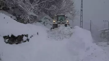 Bitlis'te Kış Mevsimi: Toplam Kar Kalınlığı 4 Metre 26 Santimetreye Ulaştı