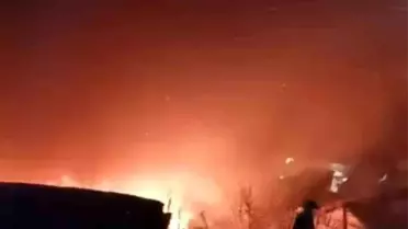 Erbaa'da müstakil ev çıkan yangında küle döndü: Yanan evden son anda çıktılar