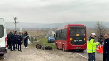 Balıkesir'de Minibüs-Motosiklet Kazası