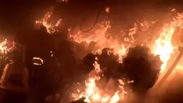 İş yerindeki yangın itfaiye erinin kask kamerasına yansıdı