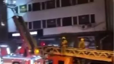 Kağıthane'de Çatı Yangını Kontrol Altına Alındı