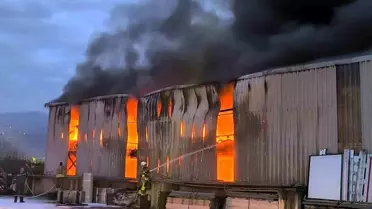 Hatay'da Lastik Deposunda Yangın