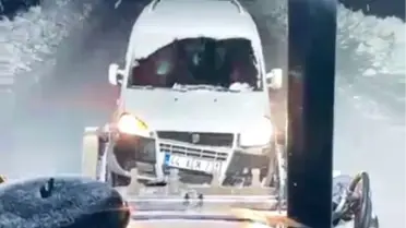 Sincik'te Kar Yağışı, Araçlar Mahsur Kaldı