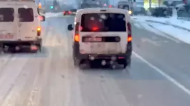 Saniyelerle yarışan itfaiyeye aracına yol vermedi