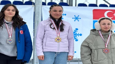 Hakkarili Sporcular Biatlon'da Parladı