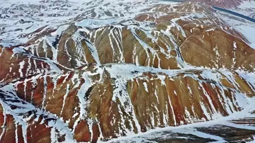 Gökkuşağı Tepeleri Karla Kaplandı