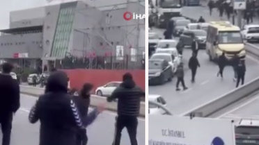 İstanbul'un göbeğinde olay! Maç bitti, taş ve sopalar havada uçuştu