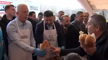 Kağıthane'de balık ekmek şöleni: 25 bin kişiye 6 tona yakın balık ekmek, helva ve gazoz ikramı