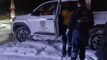 Yaralı Kadın Karla Kaplı Yolda Kurtarıldı