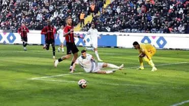 Gaziantep FK - Konyaspor Maçında 1-1 Beraberlik