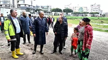 Başkan Uysal, sel baskınından zarar gören evlerde