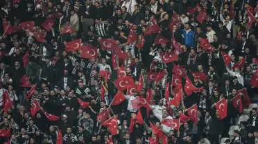 Beşiktaş taraftarı, yönetimi ve Sergen Yalçın'ı istifaya davet etti