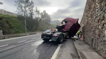 Çayırova'da TIR Kazası: Şoför Ağır Yaralı
