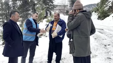 Kış günü belediye ekiplerinden ikram