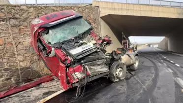 Çayırova'da Tır Kazasında Sürücü Ağır Yaralandı