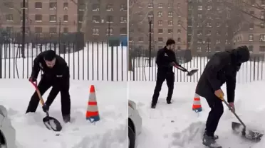 New York Belediye Başkanı Mamdani, kar küreme çalışmalarına katıldı