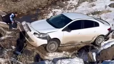 Siverek'te Buzlu Yolda Kaza Anı Kamerada